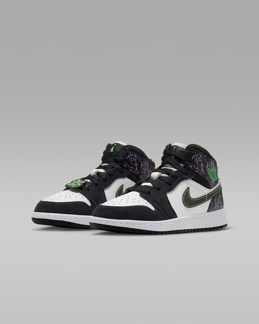 Air Jordan 1 Mid SE Big Kids' Shoes