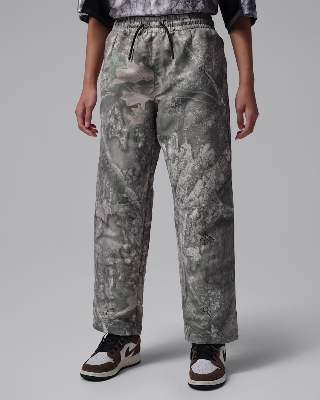Pants camuflajeados Jordan Brooklyn Realtree para niños talla grande - Cisne