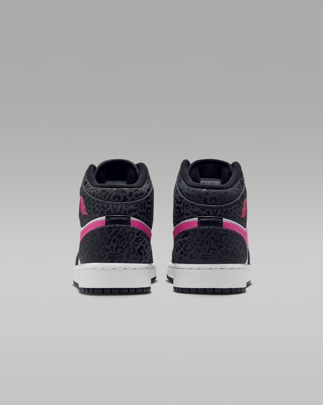 Air Jordan 1 Mid SE Big Kids' Shoes