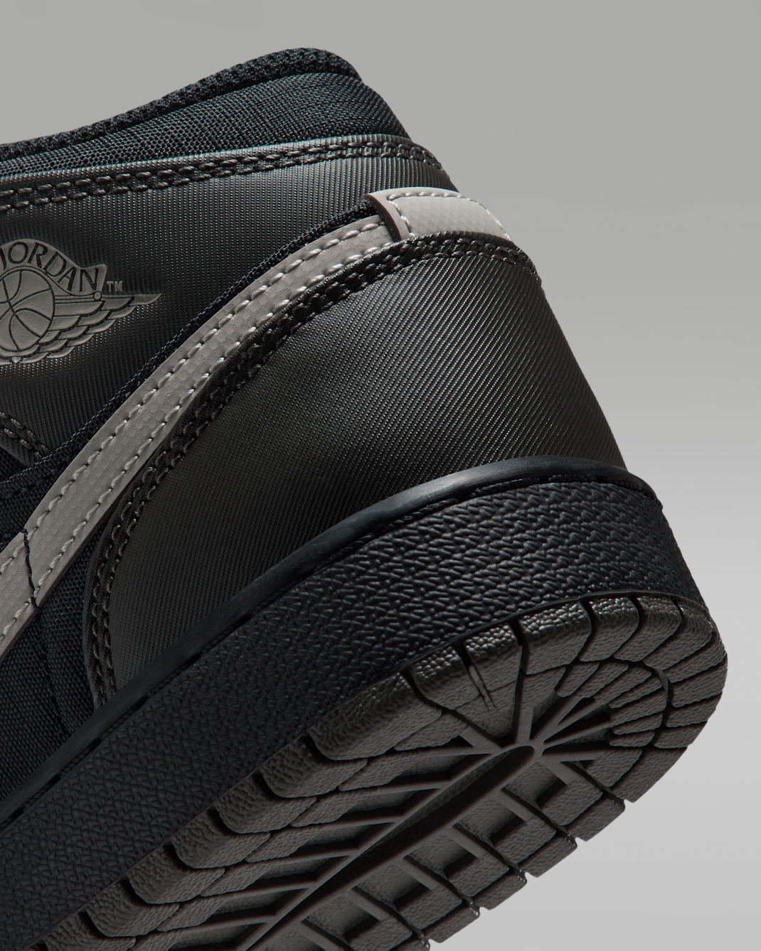 Air Jordan 1 Mid Utility Big Kids' Shoes