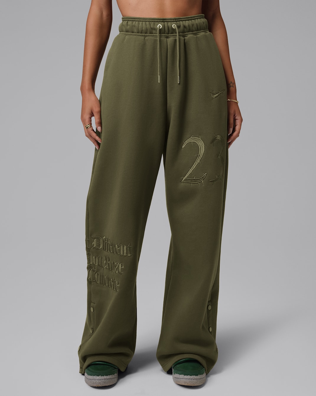 Jordan x Teyana Taylor Fleece Pants - Rough Green