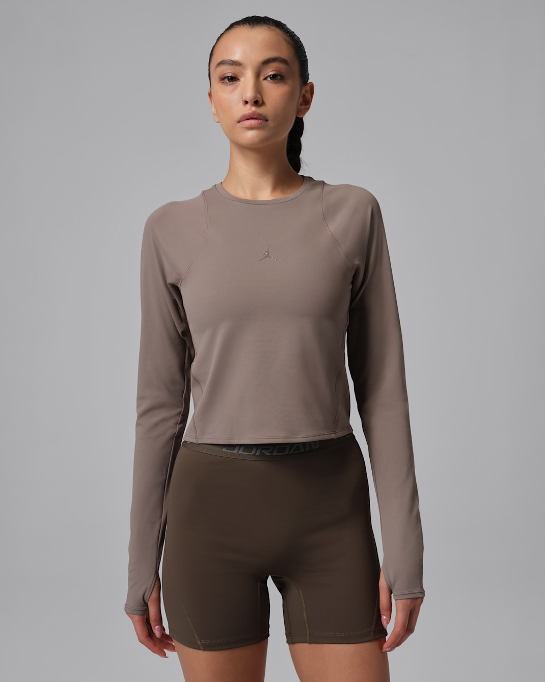 Playera de manga larga para mujer Jordan Sport Flightweight - Gris oliva/Mineral de hierro