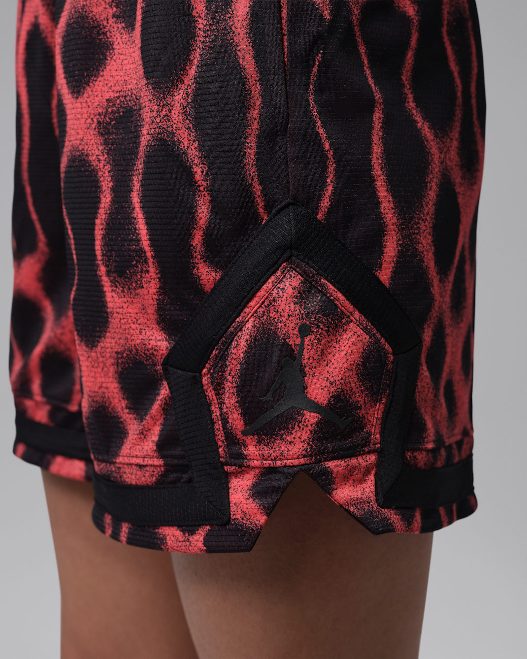Jordan Sport Women's 4" Diamond Shorts