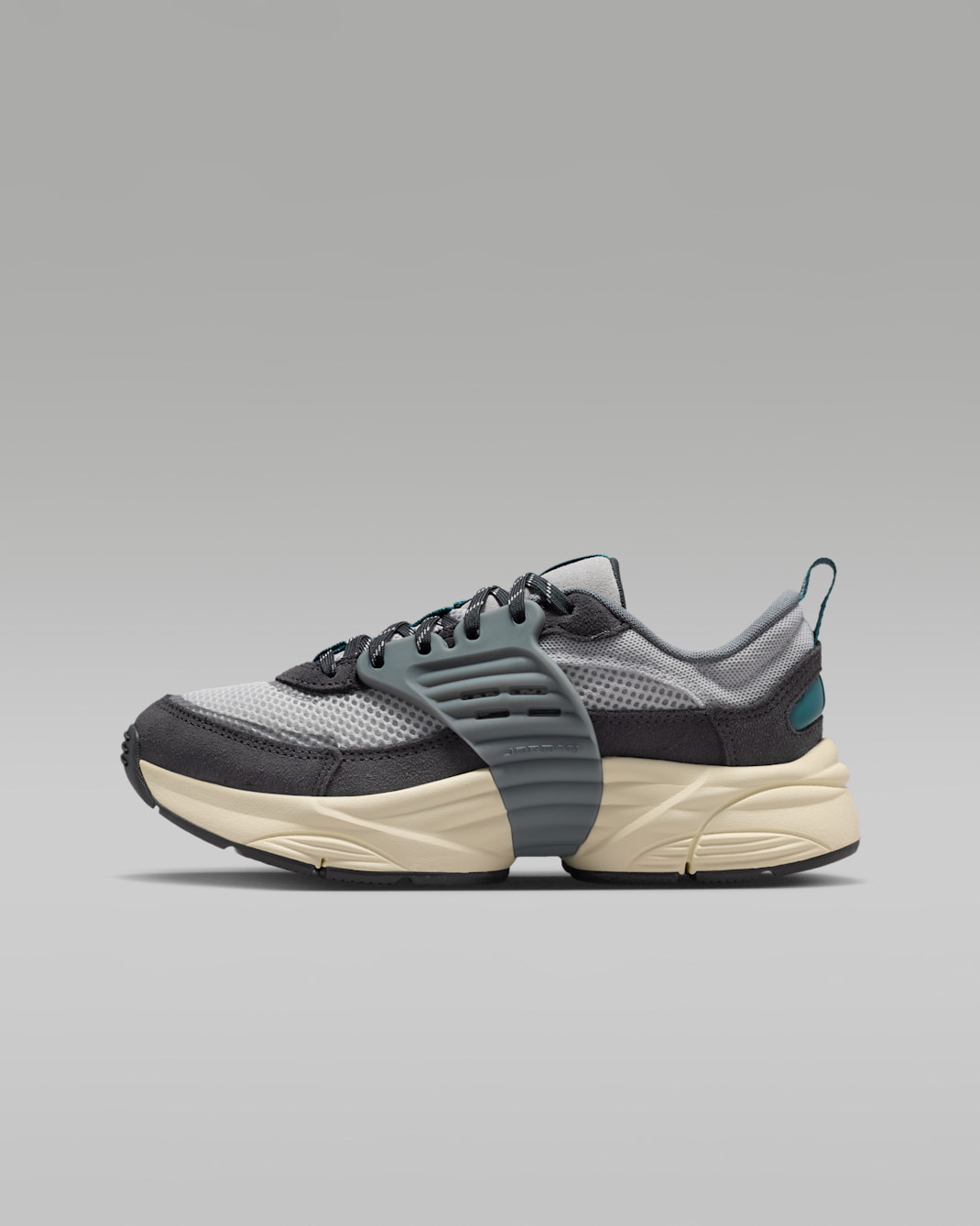 ジョーダン トランナー O/S ジュニアシューズ - フォトンダスト/アンスラサイト/クールグレー/アッシュグリーン