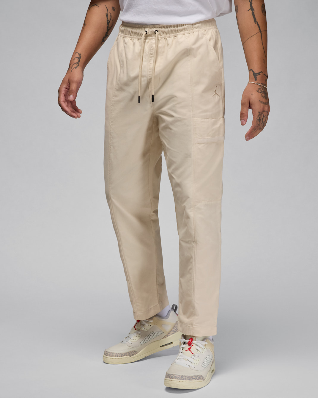 Jordan Essentials Men's Woven Trousers - Legend Light Brown/White