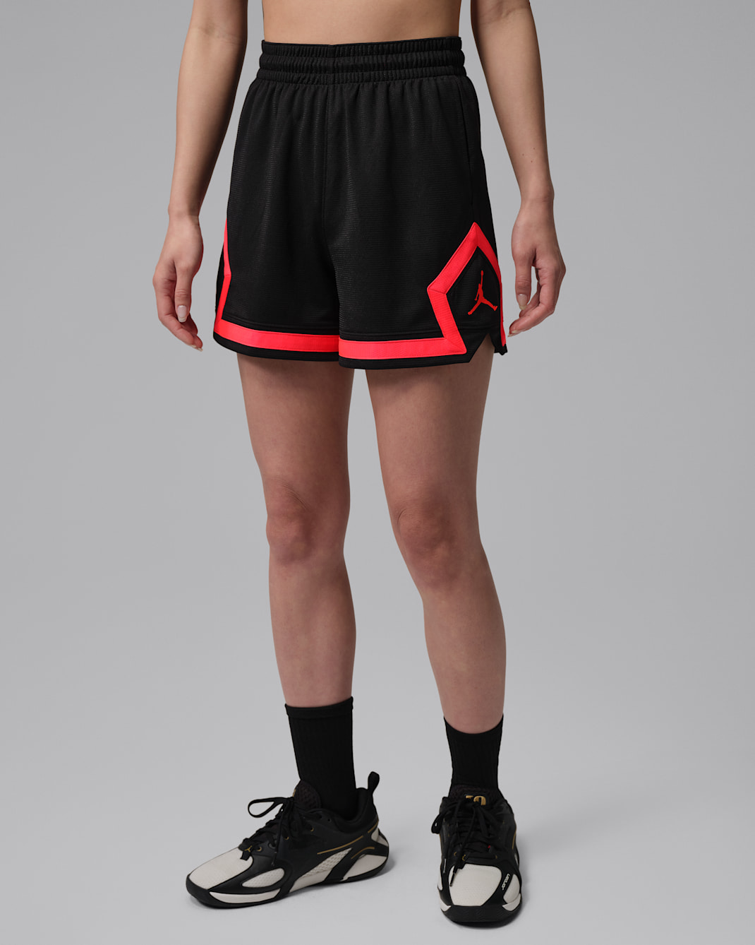 조던 스포츠 여성 4인치 다이아몬드 쇼츠 - 블랙/블랙/인프라레드 23/인프라레드 23