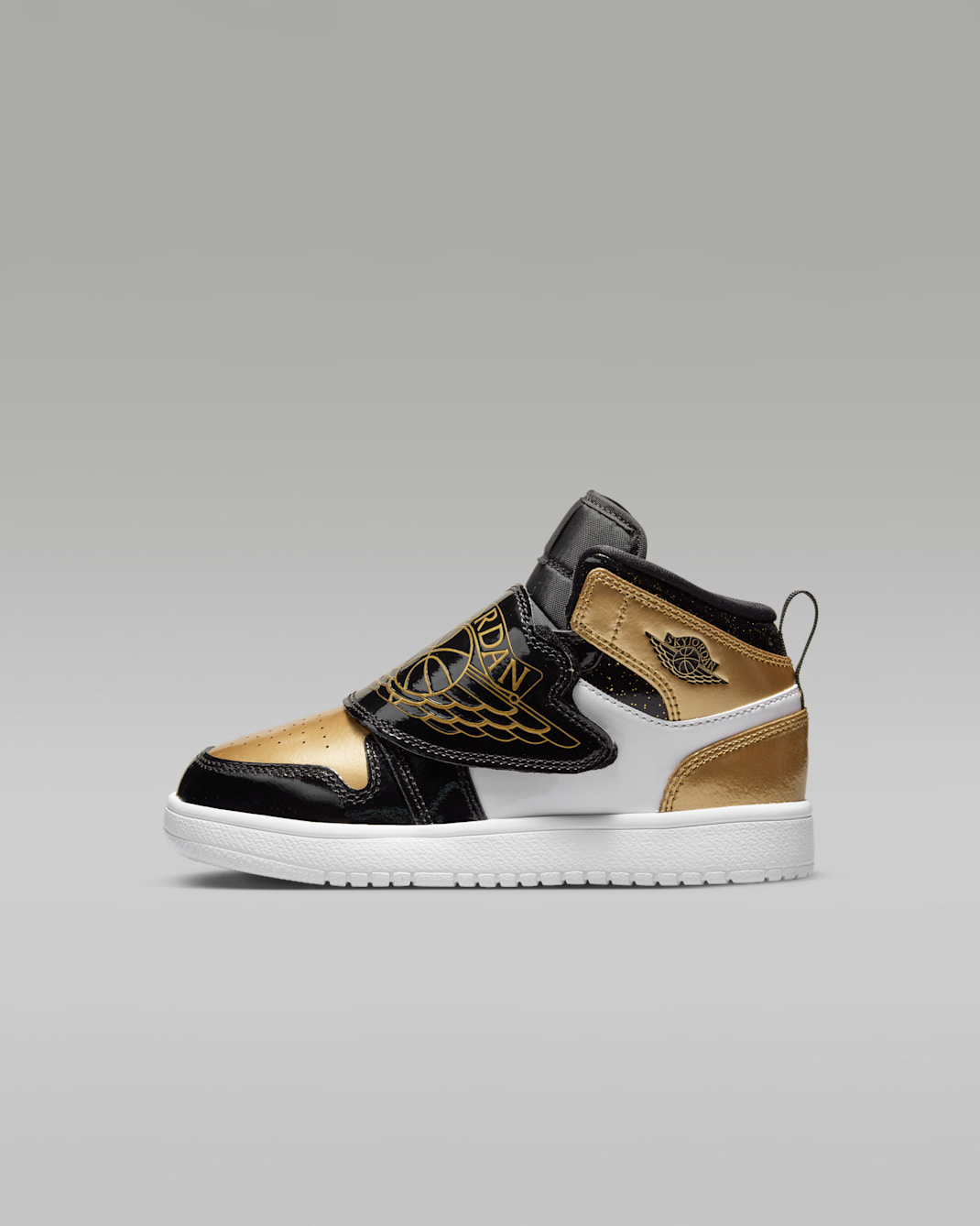 Sky Jordan 1 SE Younger Kids' Shoes - Black/White/Metallic Gold