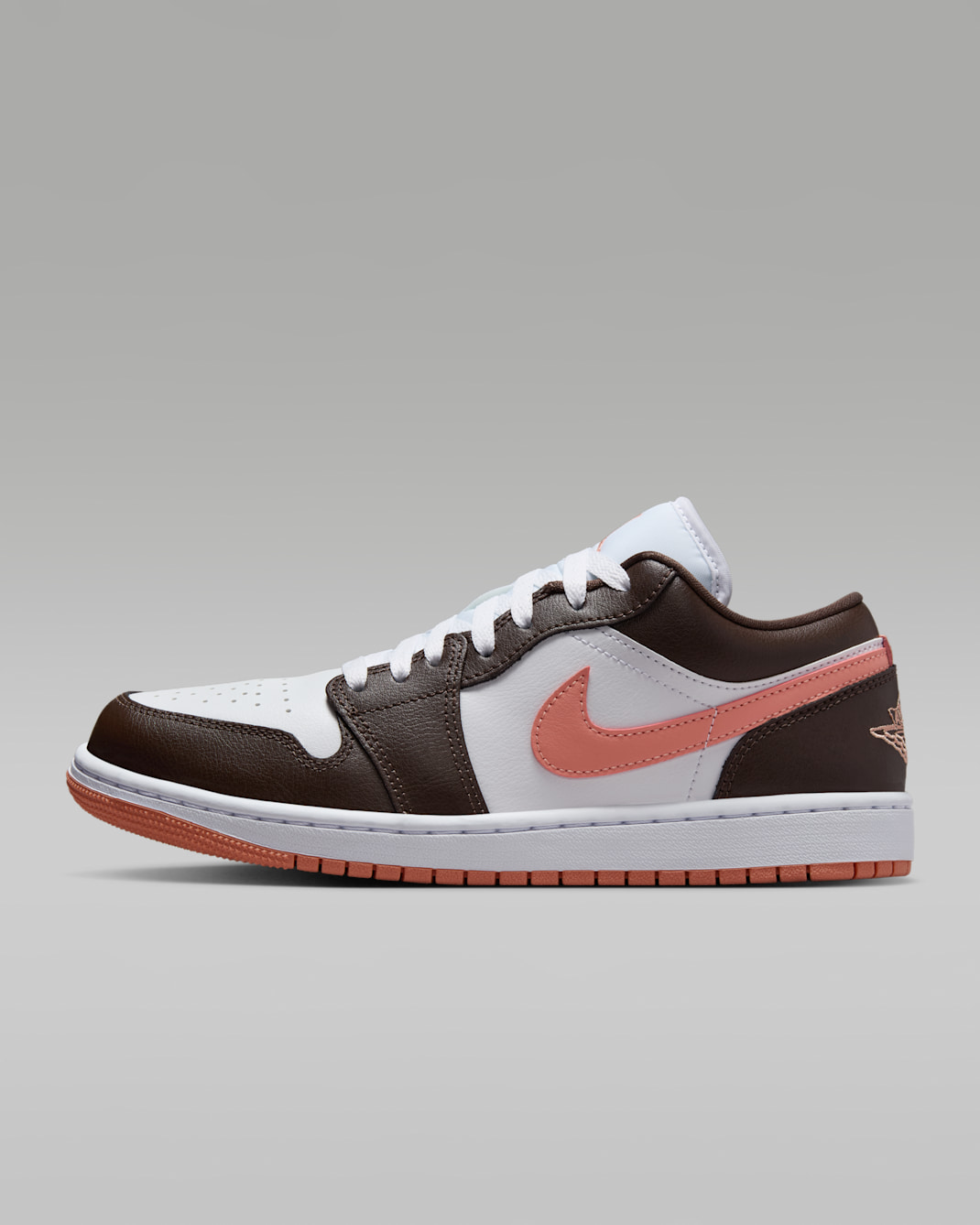 Air Jordan 1 Low damesko - Hvit/Baroque Brown/Light Madder Root