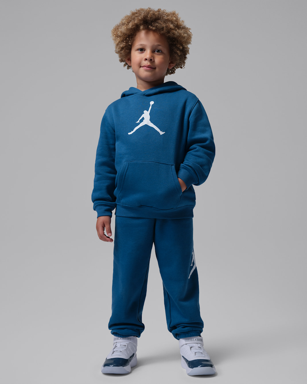Jordan Conjunto de dos piezas con sudadera con capucha de tejido Fleece Jumbo Jumpman - Niño/a pequeño/a - True Blue