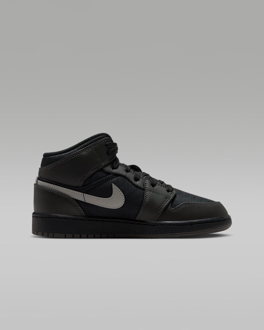 Air Jordan 1 Mid Utility Big Kids' Shoes