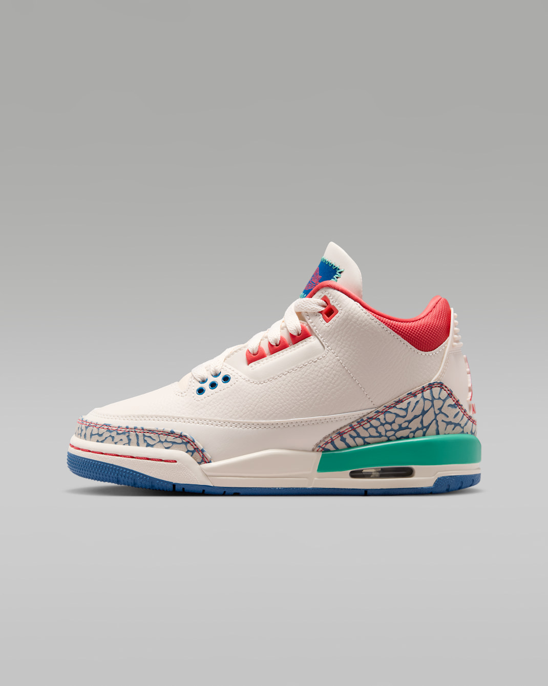 Air Jordan 3 Retro "Play Your Way" Big Kids' Shoes - Chalk/True Blue/Kinetic Green/Track Red