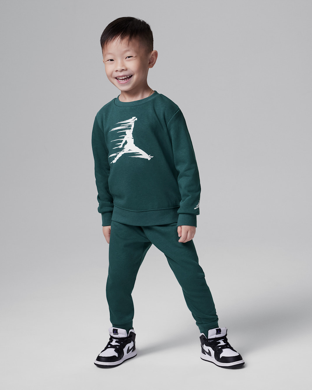 ジョーダン MJ フライト MVP ベビー ツーピース フレンチ テリー クルー セットアップ - オキシダイズドグリーン