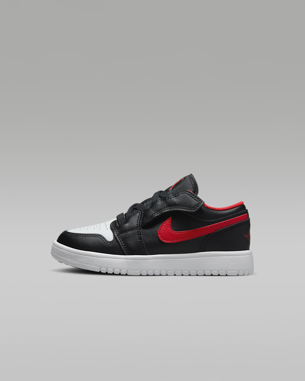 Jordan 1 Low Alt Younger Kids' Shoe - Black/White/Fire Red