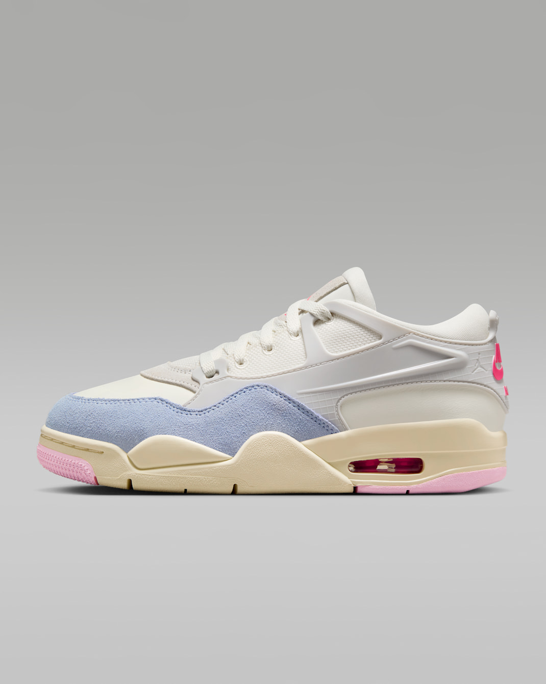 Sapatilhas Air Jordan 4 RM para mulher - Photon Dust/Sail/Coconut Milk/Rosa Hyper