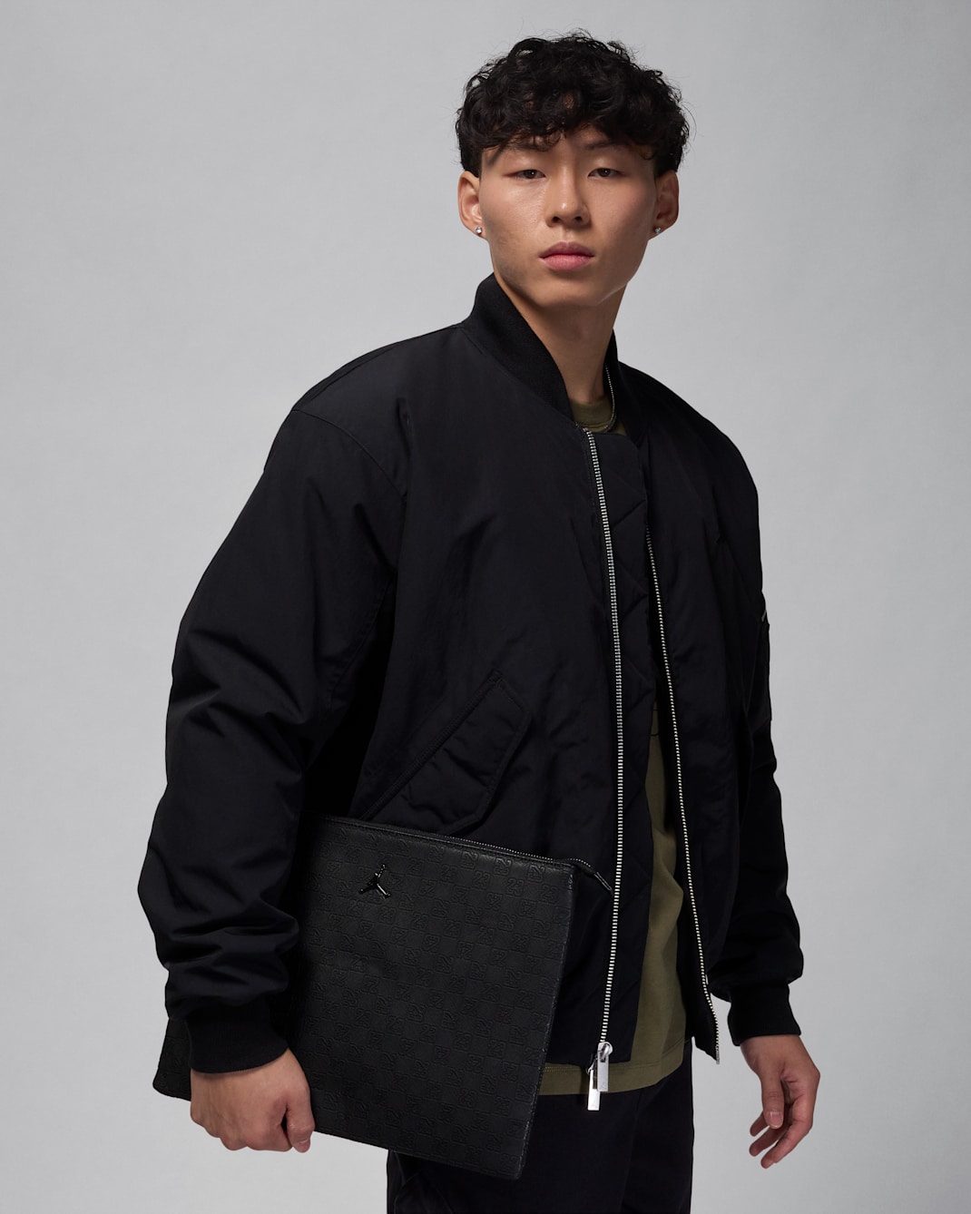Jordan Monogram Pouch (1 L) - Black