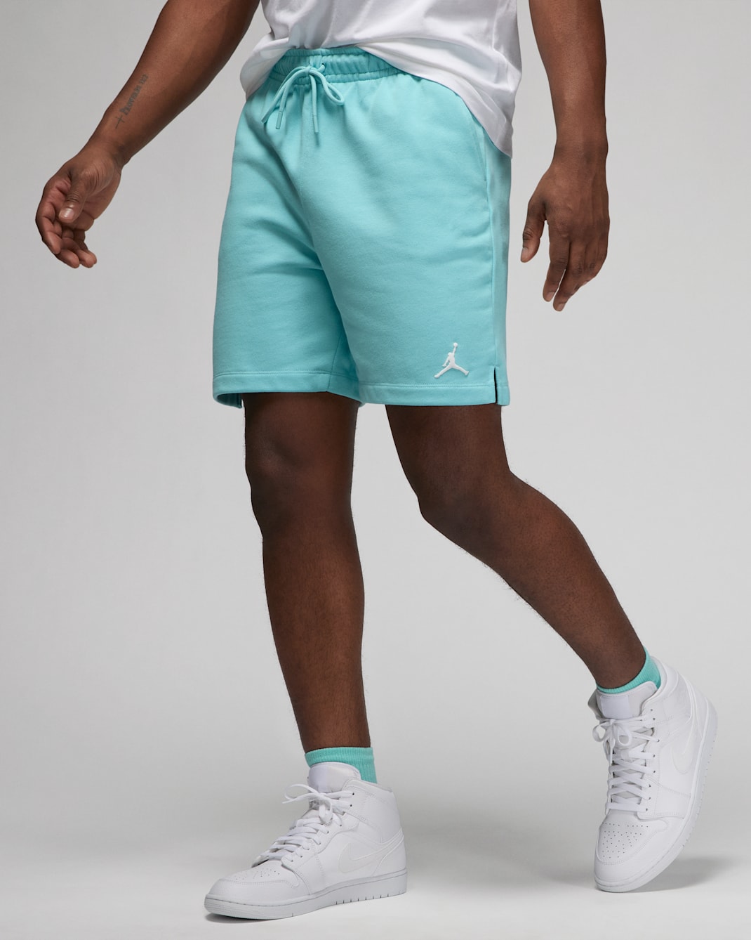 Jordan Essentials Men's Shorts - Bleached Aqua/White