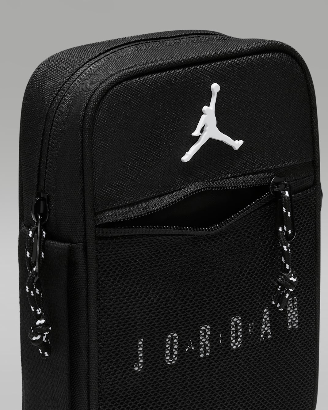Jordan Blacktop Festival Bag (1.4L)