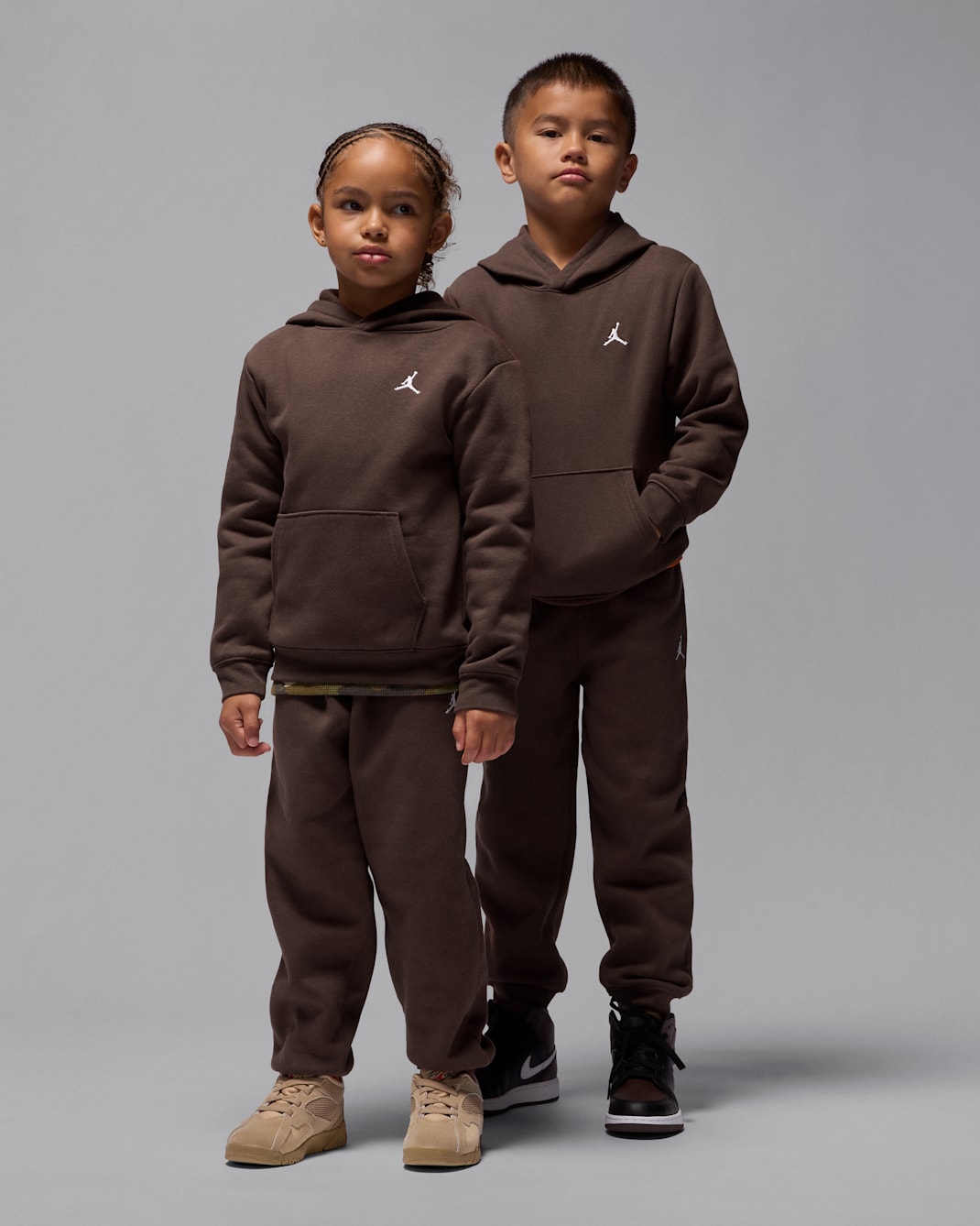 Jordan Brooklyn Fleece belebújós, kapucnis pulóverekből álló kétrészes szett kisgyerekeknek - Baroque Brown