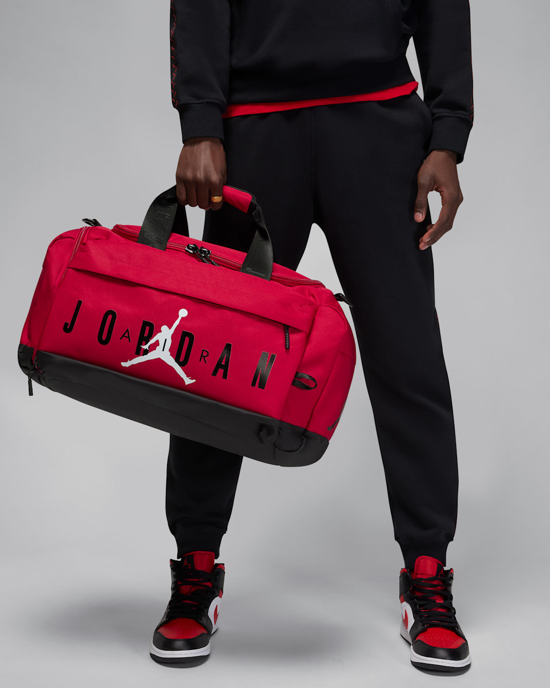 Jordan Duffel Bag (46L) - Gym Red