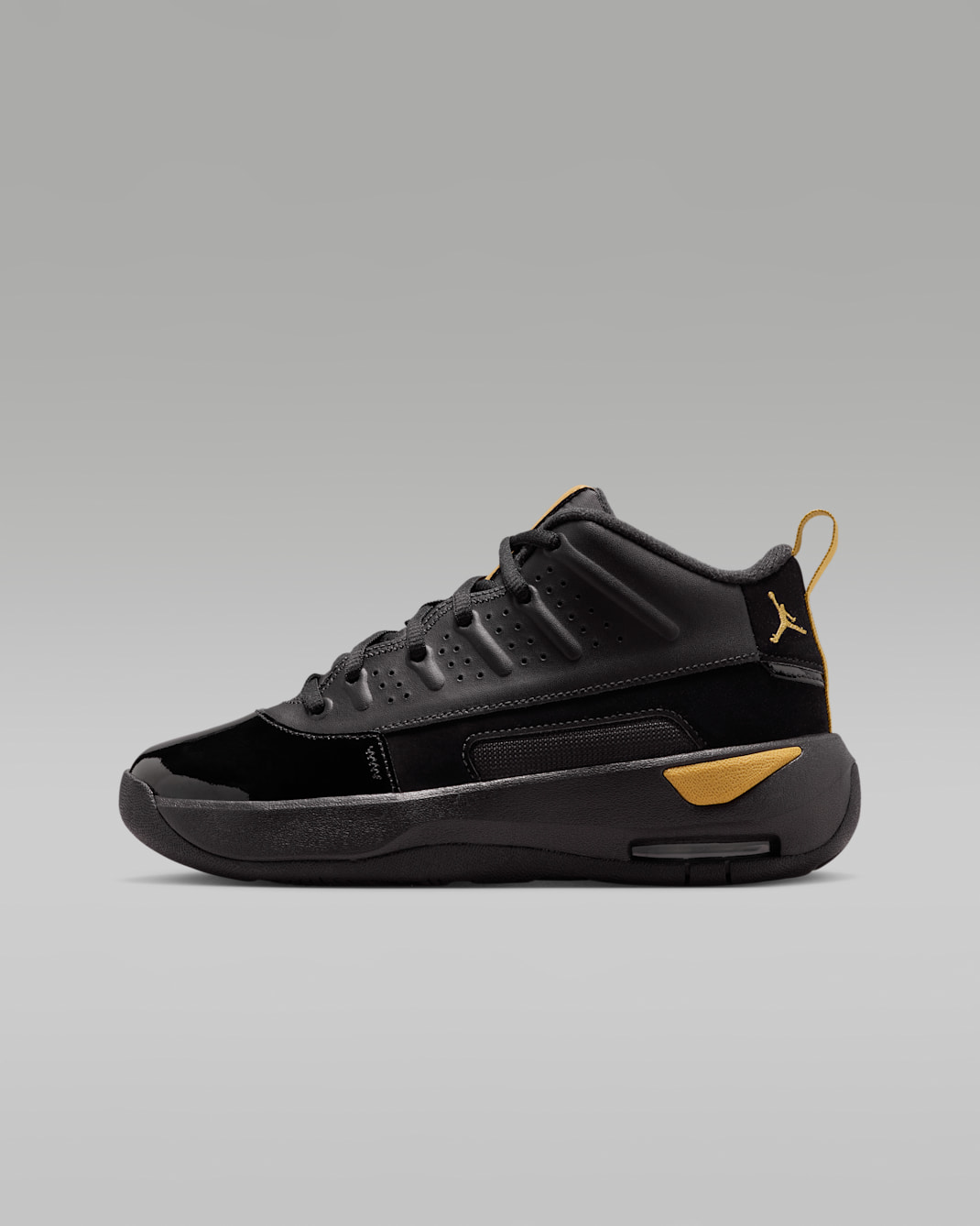 Jordan Max Aura 7 Older Kids' Shoes - Black/Black/Metallic Gold