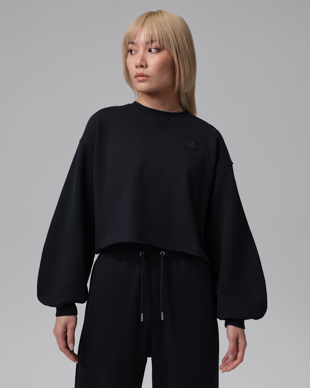 Jordan Flight Fleece Women's Mod-Crop Crew-Neck Sweatshirt - Black/Dark Smoke Grey