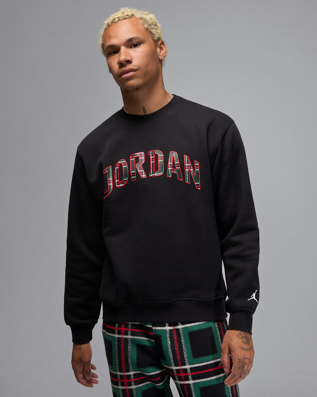 Jordan Essentials Men's Fleece Crew-Neck Sweatshirt - Black/Sail