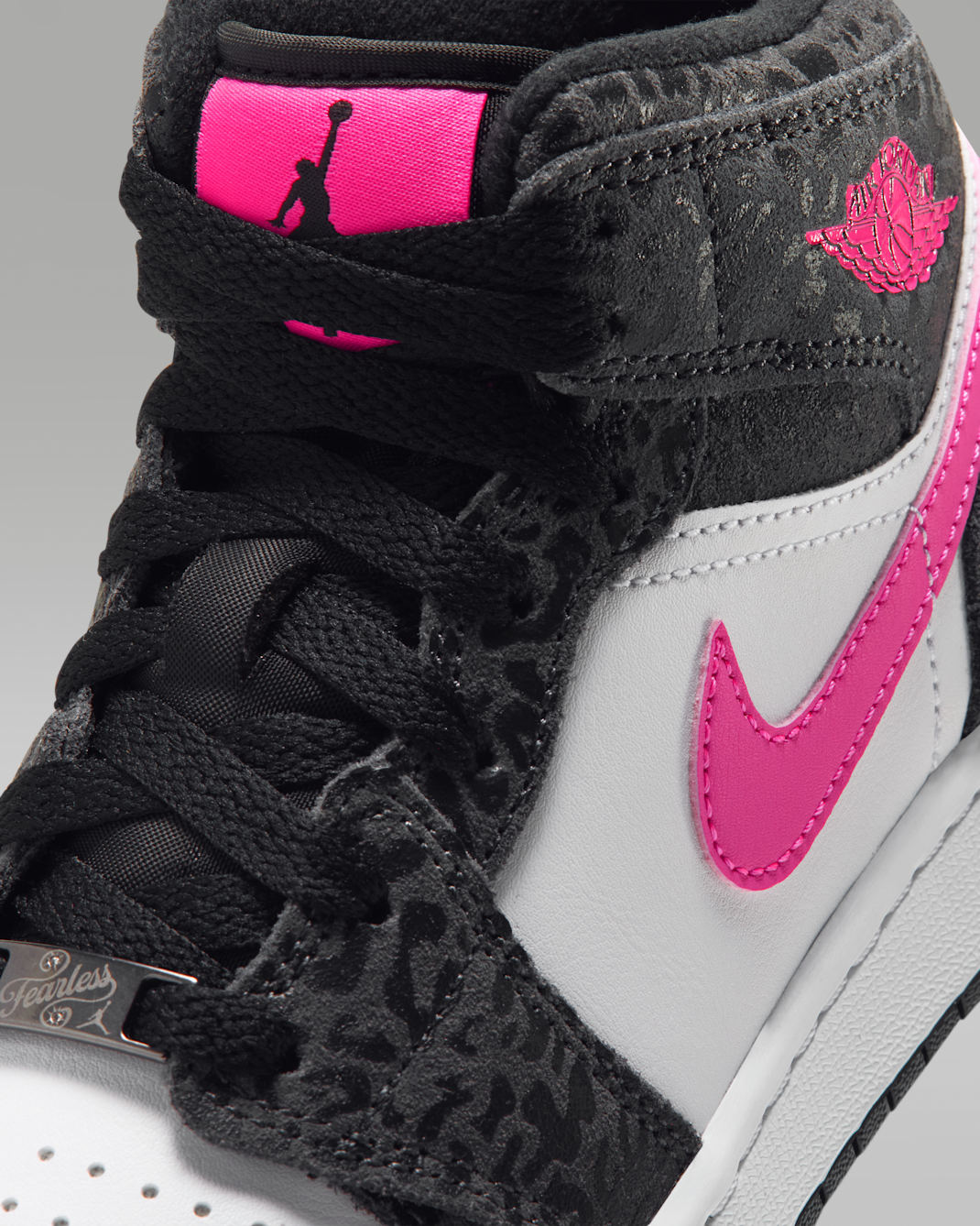 Air Jordan 1 Mid SE Big Kids' Shoes