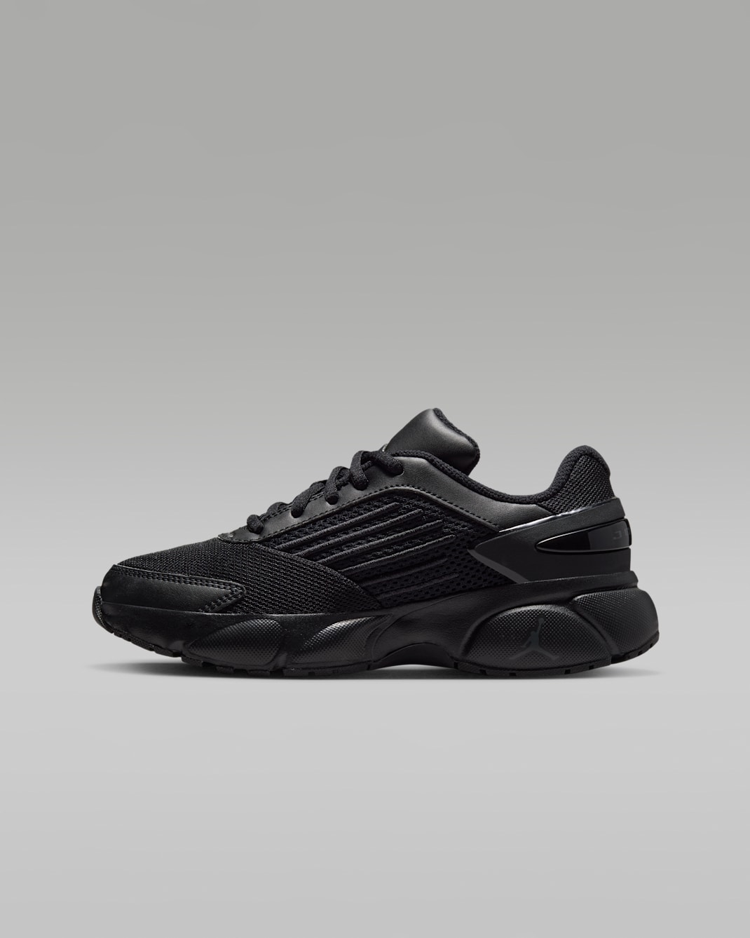 Jordan Trunner Flow Older Kids' Shoes - Black/Dark Smoke Grey