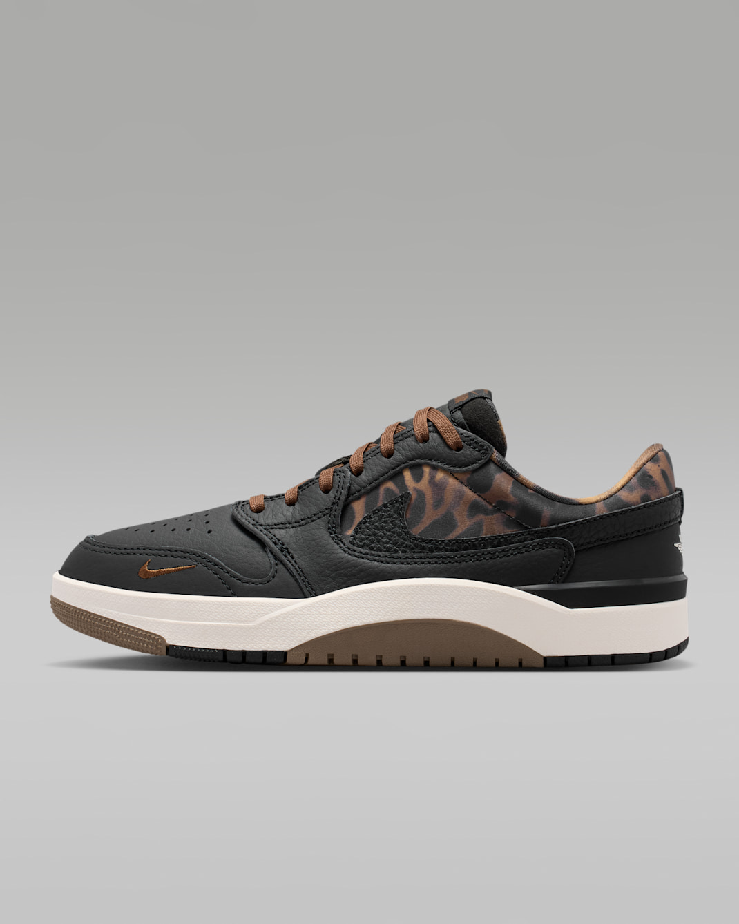 Jordan Strada SE Women's Shoes - Black/Gum Dark Brown/Cacao Wow/Chalk