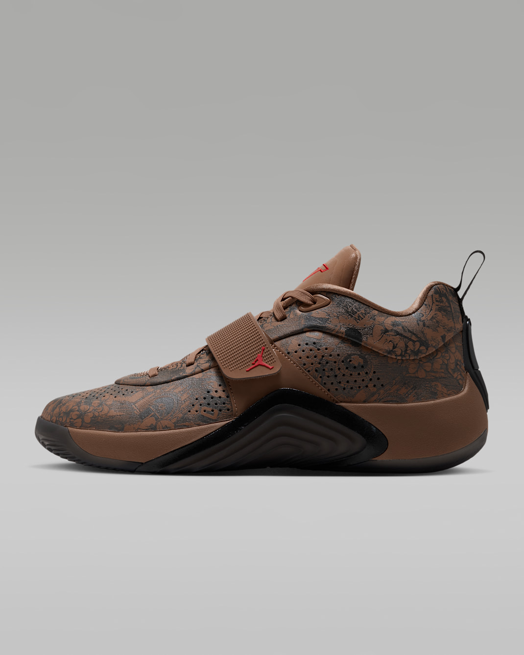 Tenis de básquetbol Tatum 5 "Laser" - Café oscuro leyenda/Plata metalizado/Negro/Rojo universitario