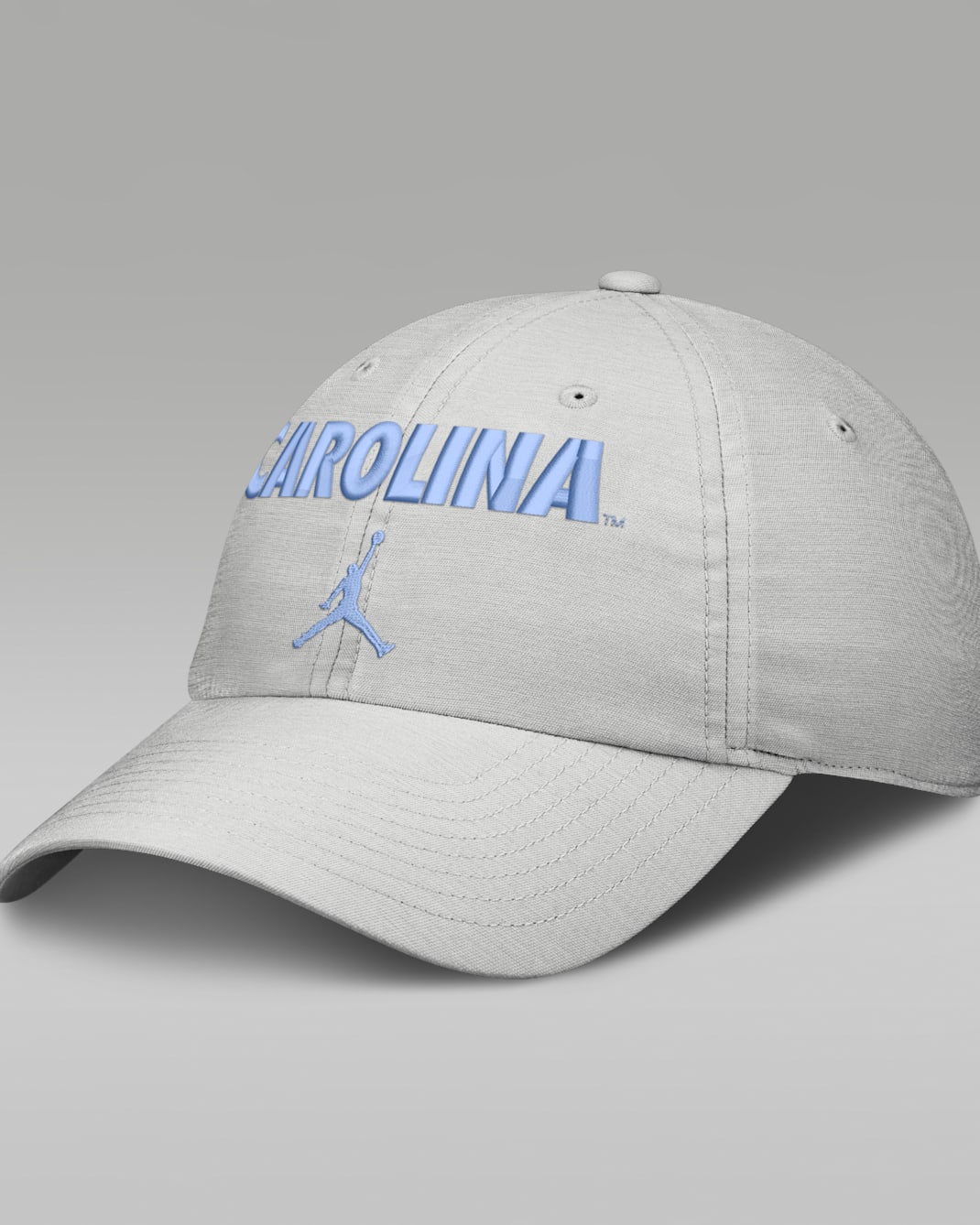 Gorra universitaria ajustable marca Jordan para hombre North Carolina Sideline Club Practice - Polvo fotón
