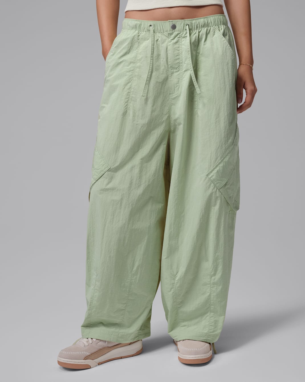 Jordan Flight Chicago Women's Parachute Pants - Olive Aura/Olive Aura