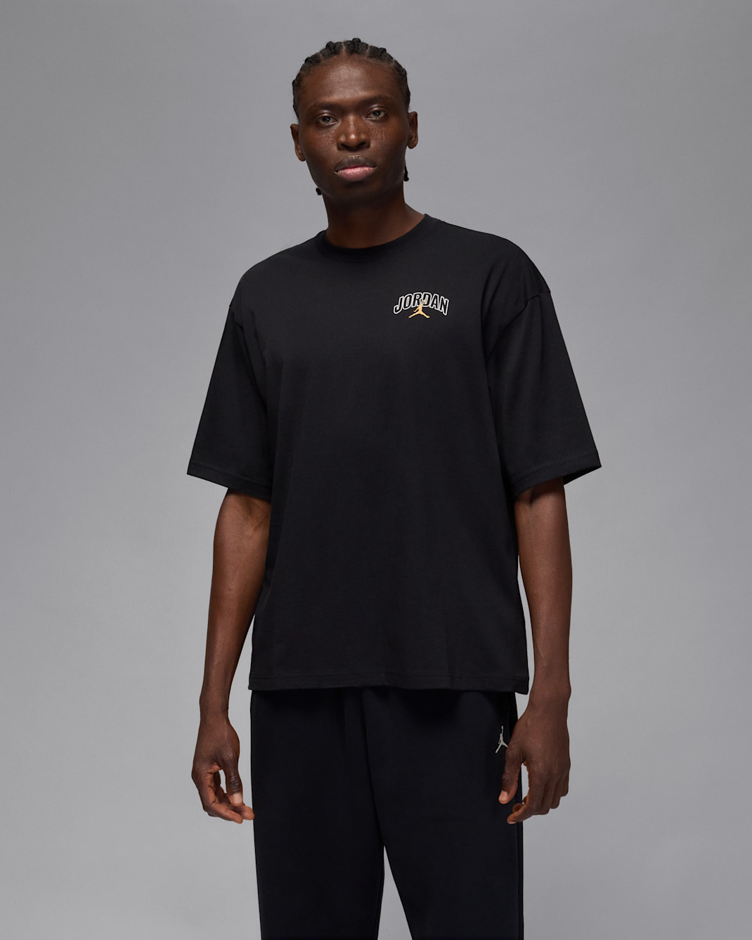 Jordan Brooklyn Men's Oversized Short-Sleeve T-Shirt - Black/White/Metallic Gold