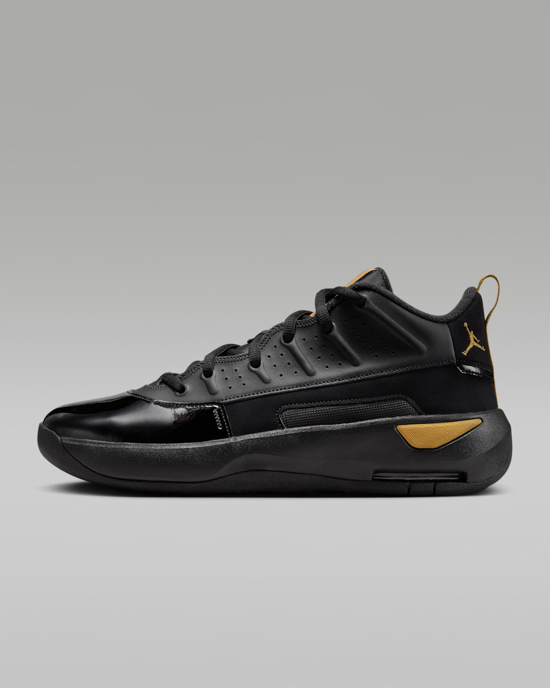Jordan Max Aura 7 Men's Shoes - Black/Black/Metallic Gold