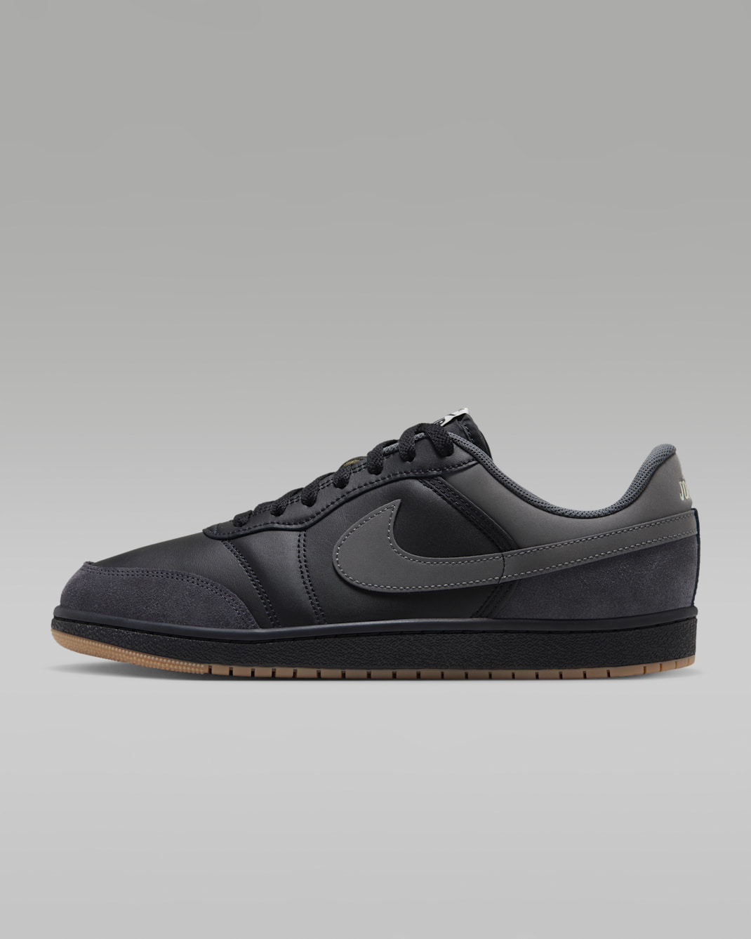 Air Jordan Skyline Low LE férficipő - Fekete/Iron Grey/Dark Smoke Grey/Coconut Milk