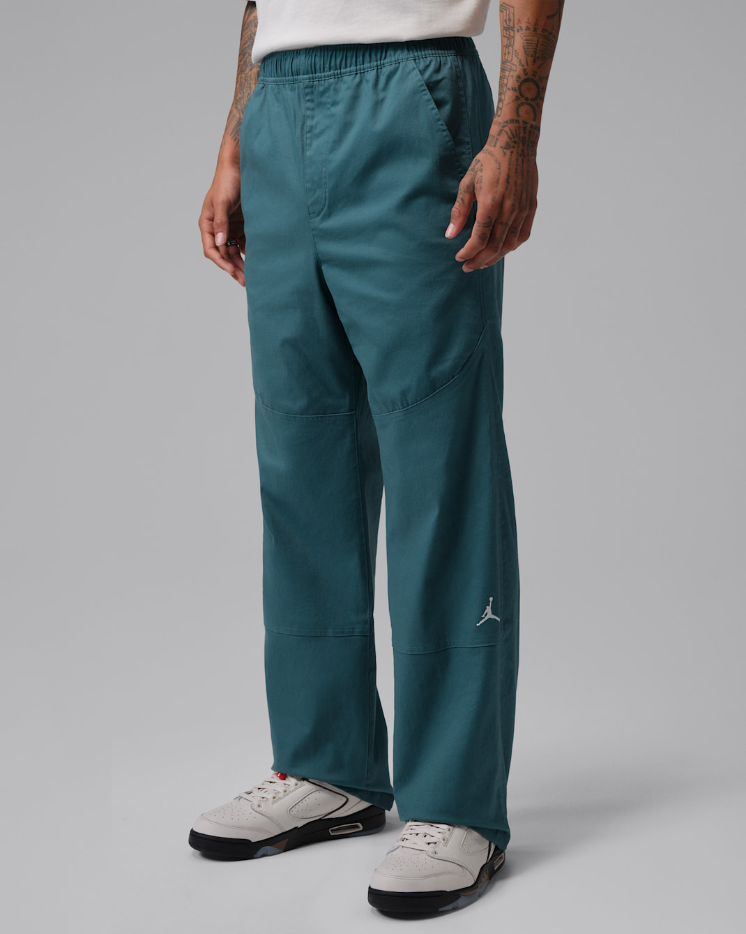 Jordan Essentials Men's Woven Trousers - Ash Green/White