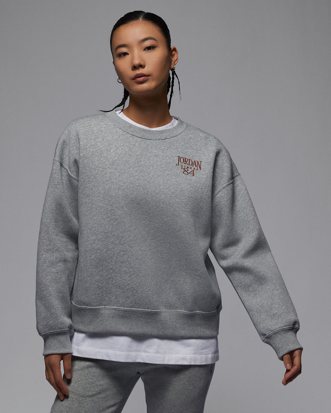 Jordan Brooklyn Fleece Women's Crew-Neck Sweatshirt - Dark Grey Heather/Dusty Peach