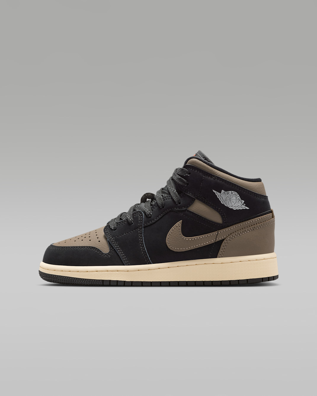 에어 조던 1 미드 SE 주니어 신발 - 블랙/라이트 와일드 망고/모슬린/올리브 그레이