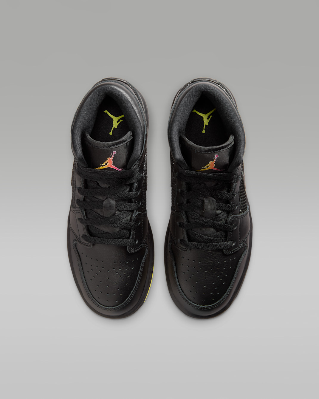 Air Jordan 1 Mid SE Big Kids' Shoes