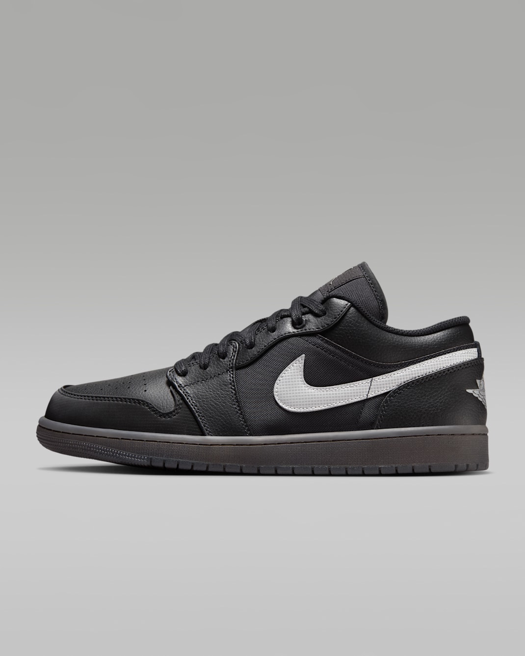 Air Jordan 1 Low SE Men's Shoes - Black/Black/Metallic Silver