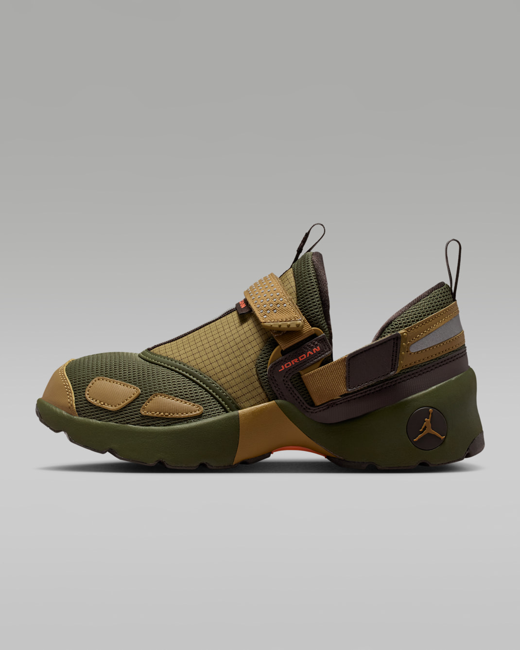 Tenis para mujer Jordan Trunner LX - Alga marina marrón/Caqui militar/Marrón terciopelo/Mango salvaje