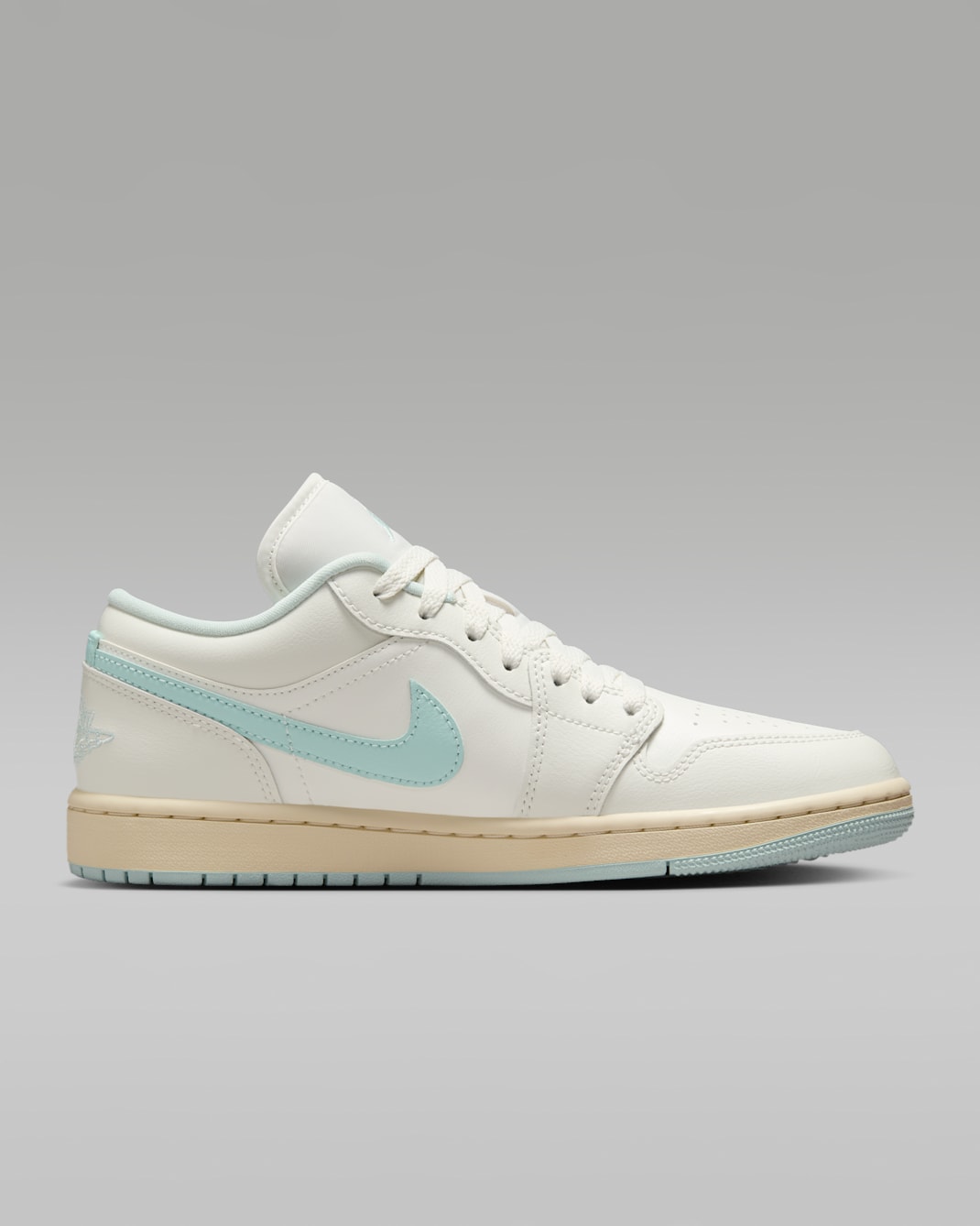 Air Jordan 1 Low Women's Shoes