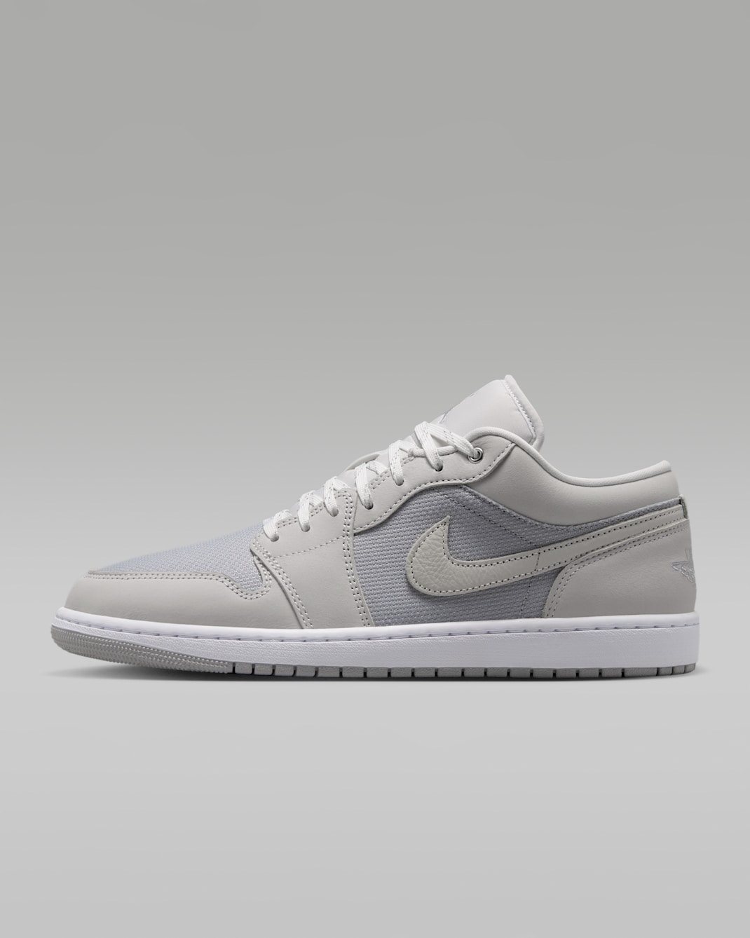 Chaussure Air Jordan 1 Low SE pour homme - Off White/Soft Pearl/Light Smoke Grey