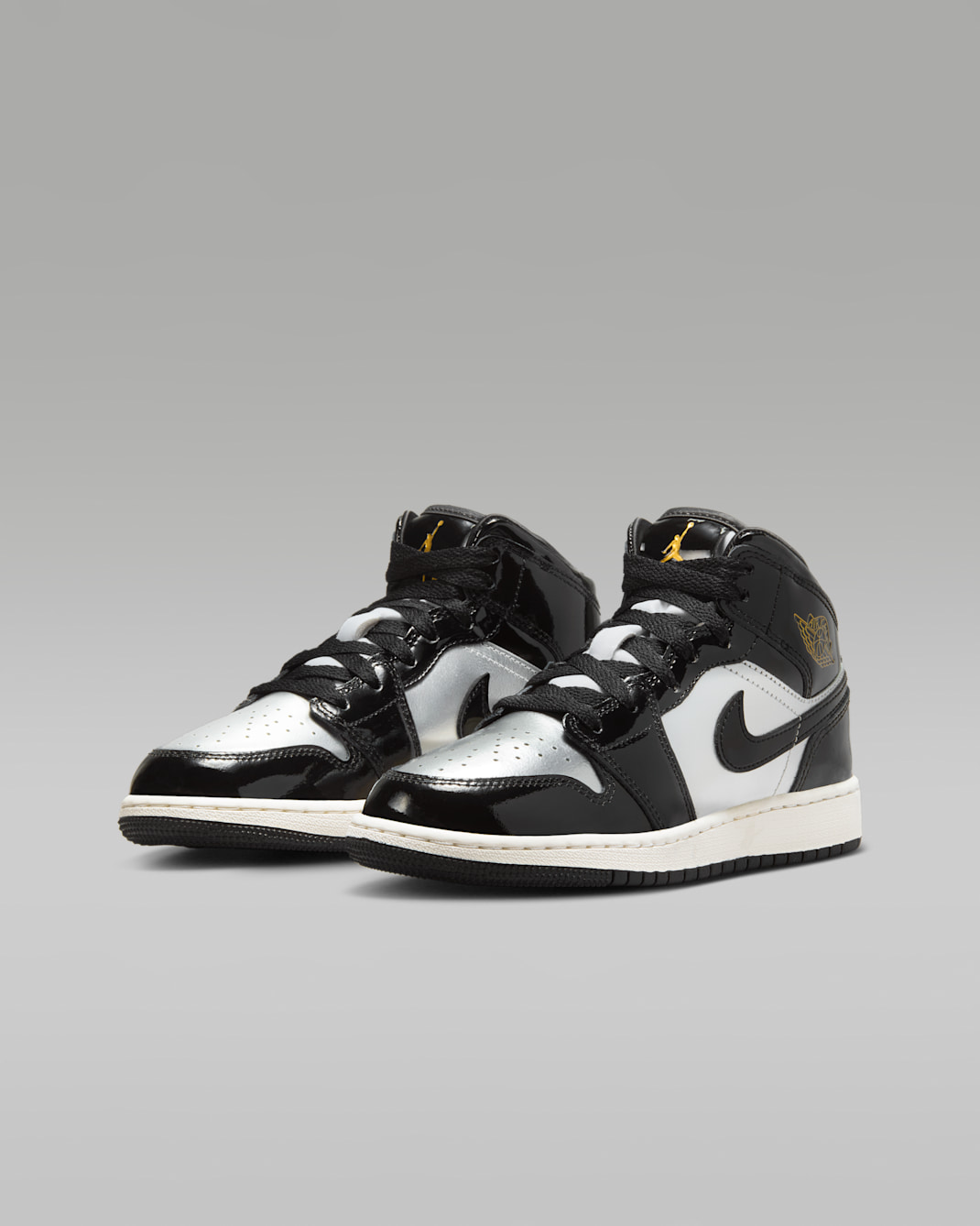 Air Jordan 1 Mid SE Big Kids' Shoes