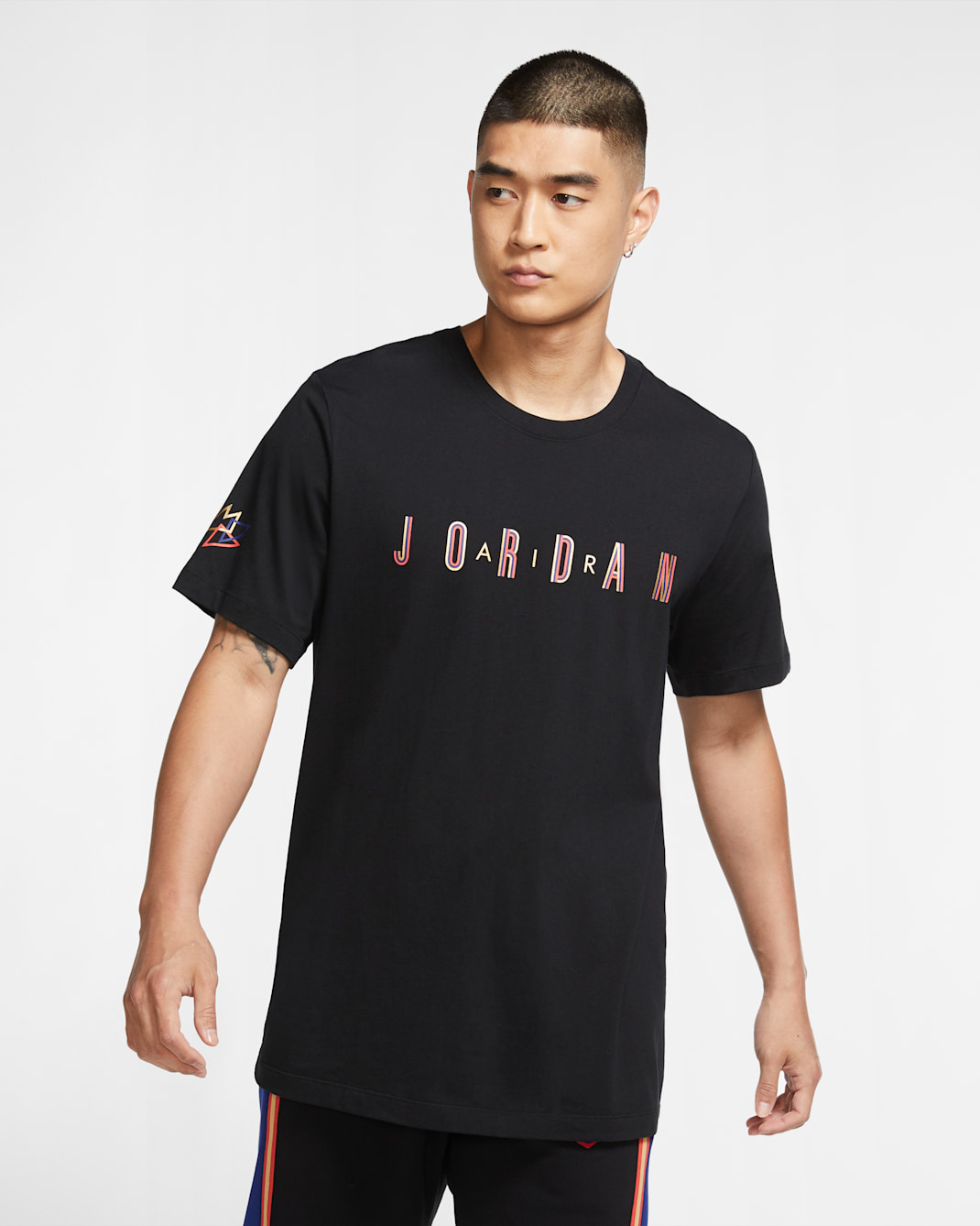 เสื้อคอกลมแขนสั้นผู้ชาย Jordan Sport DNA - ดำ/Metallic Gold