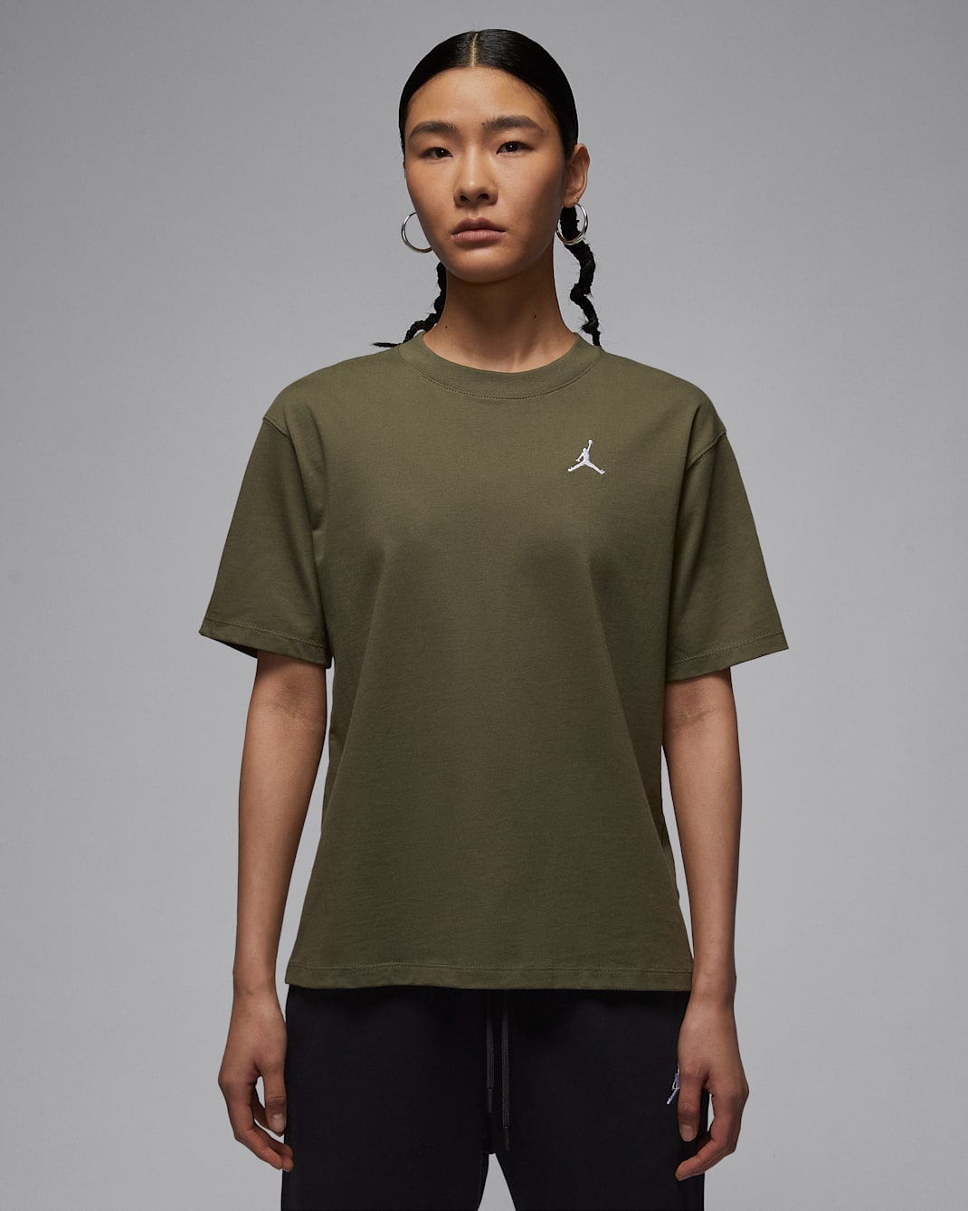 Jordan Essentials 女款上衣 - Medium Olive/白色