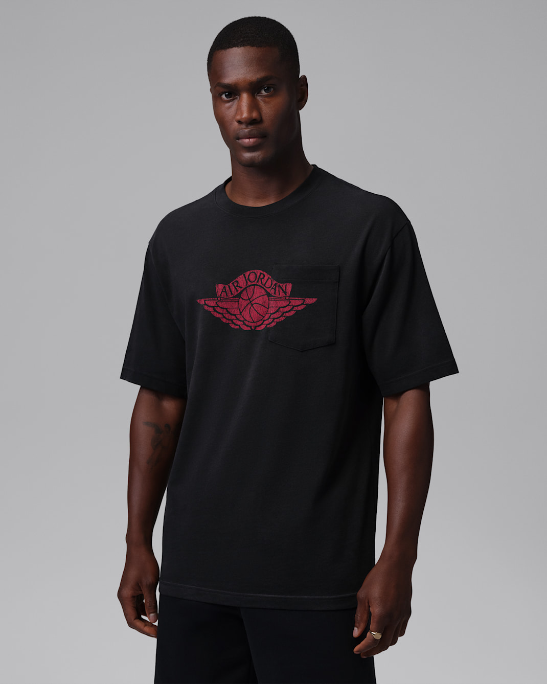 Jordan Flight Essentials Men's Pocket T-Shirt - Black/University Red