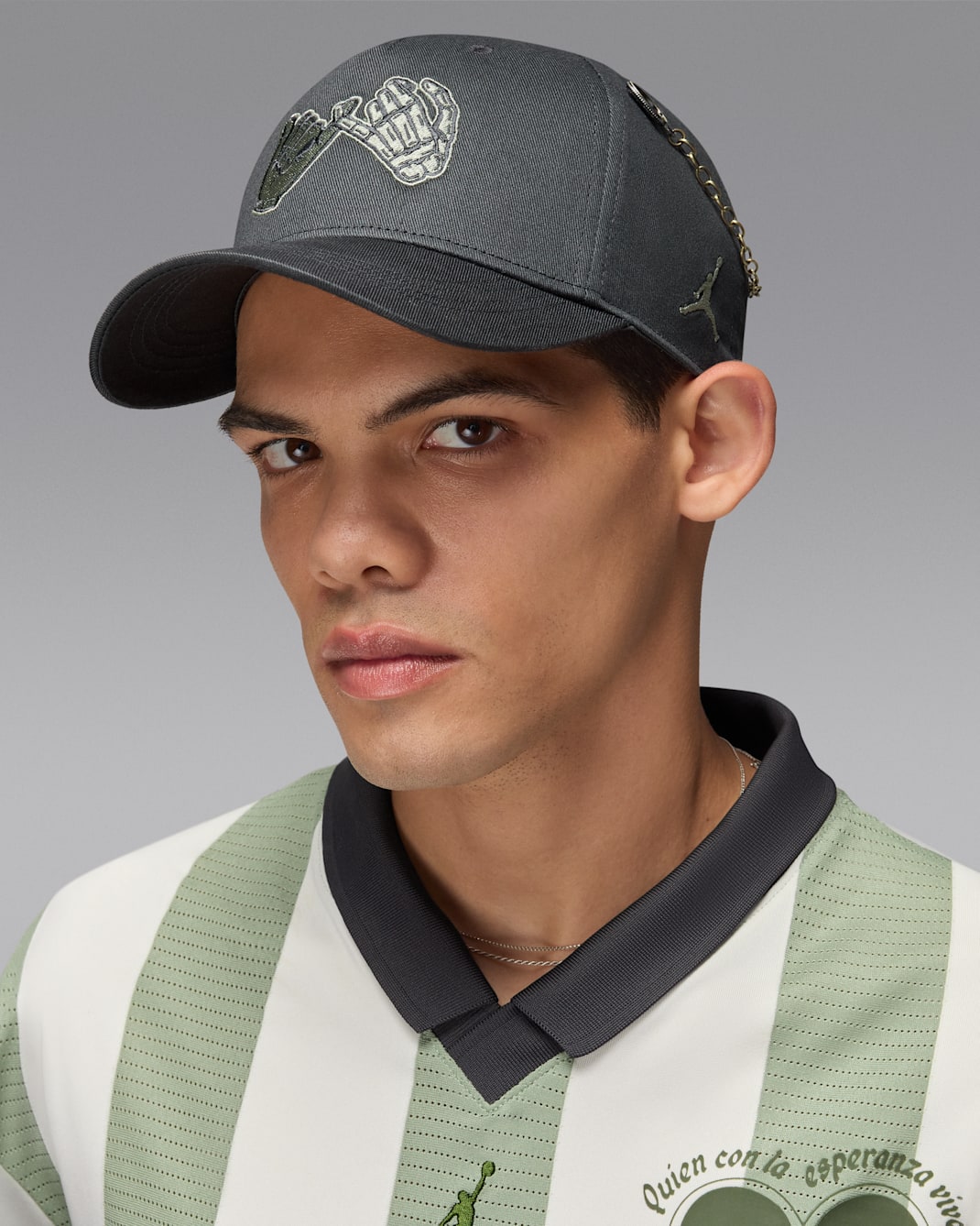 Gorra con estructura Jordan Rise - Gris humo oscuro/Horizonte jade