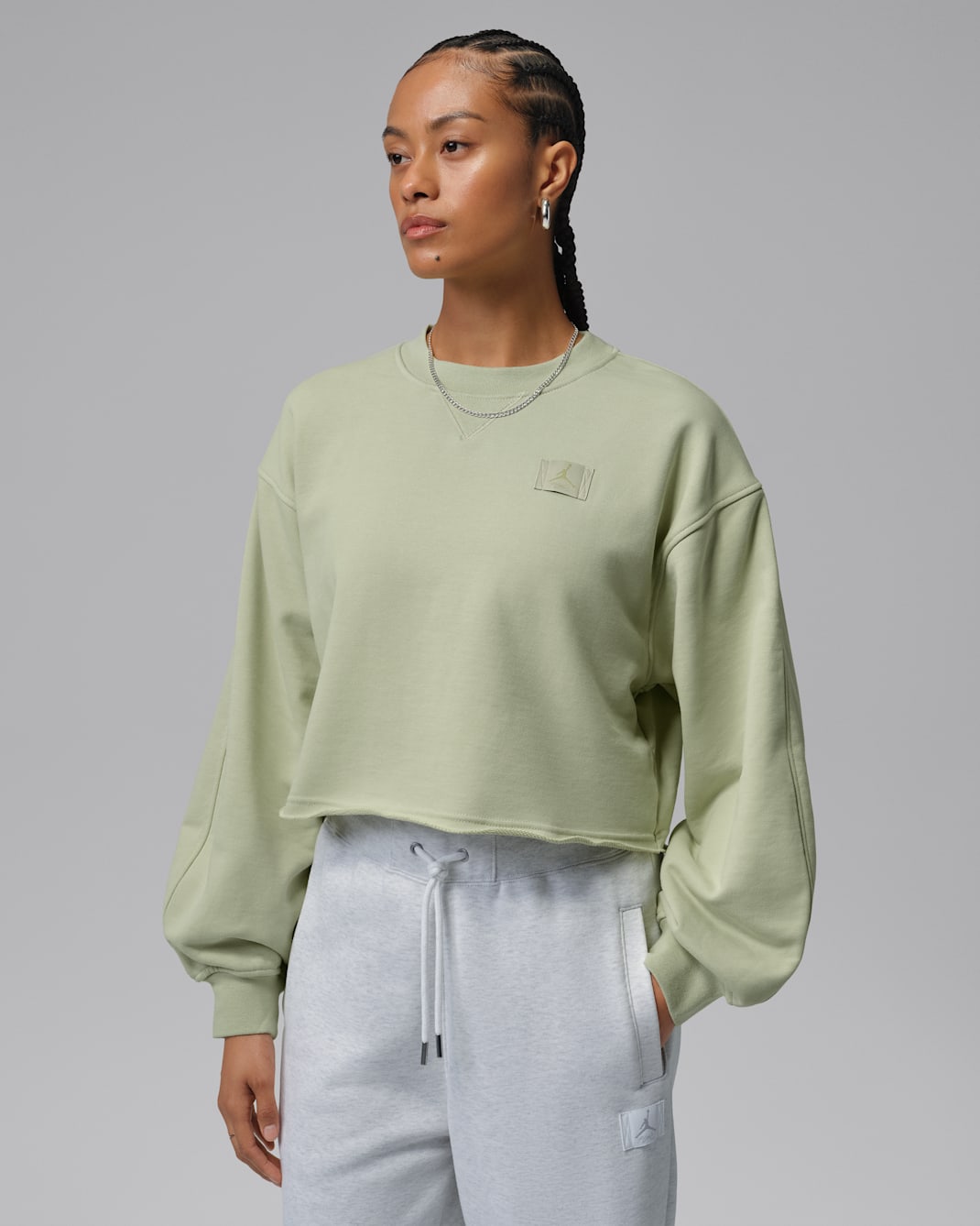 Jordan Flight Fleece Women's Mod-Crop Crew-Neck Sweatshirt - Olive Aura/Lawn