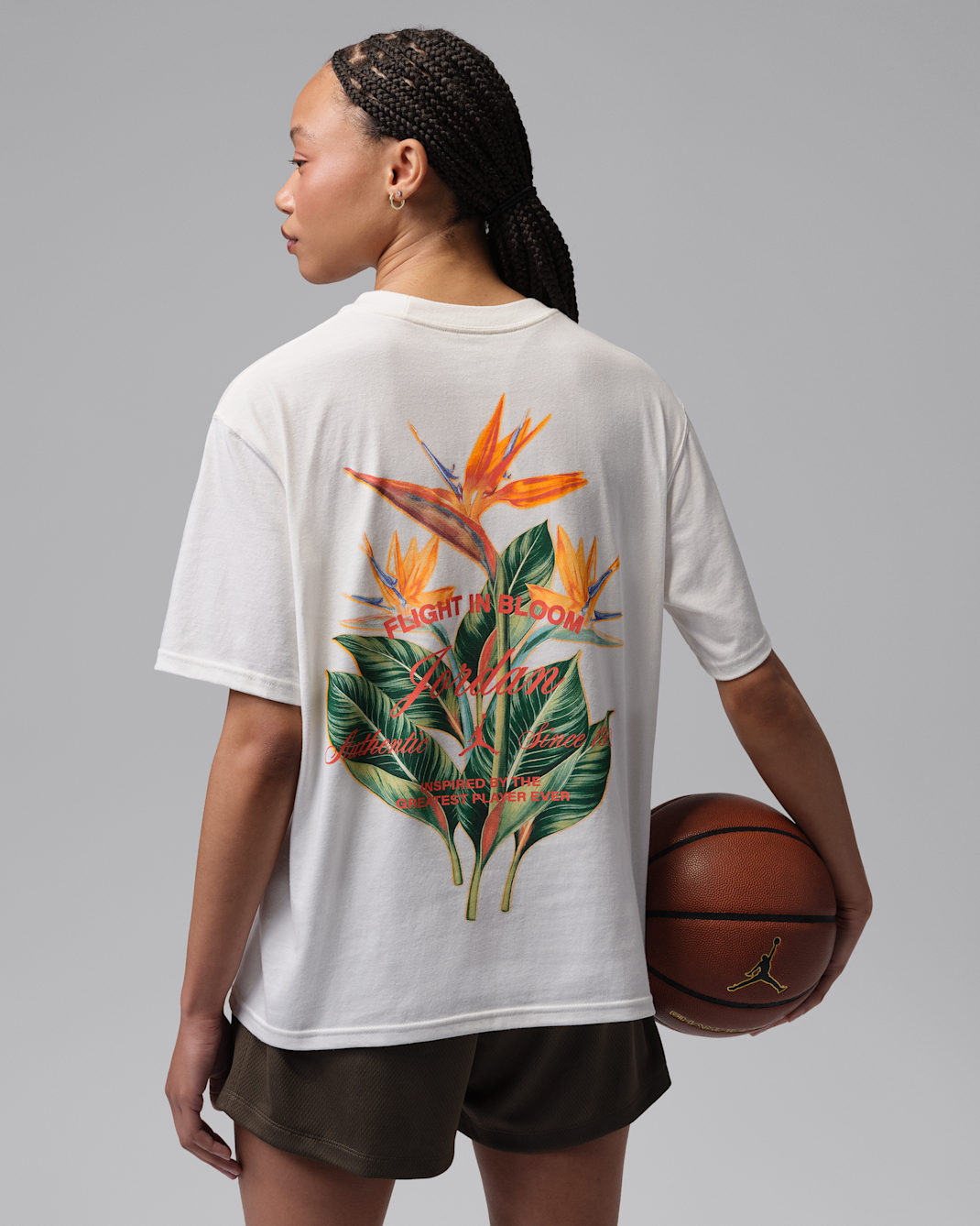 Jordan Women's Graphic Girlfriend T-Shirt - Sail